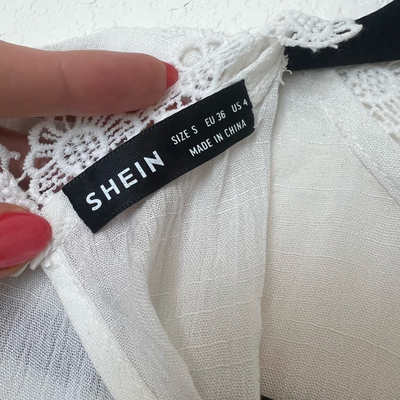 Elegant White Sleeveless Dress - Picture 8 of 10